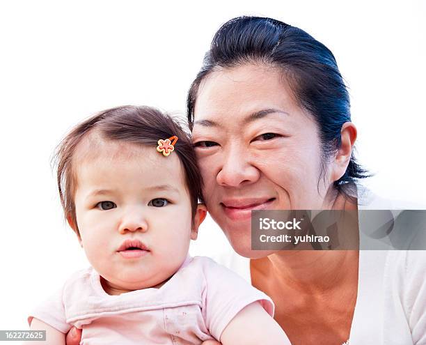 Photo libre de droit de Portrait De Famille Asiatique banque d'images et plus d'images libres de droit de 6-11 mois - 6-11 mois, Adulte, Adulte d'âge moyen