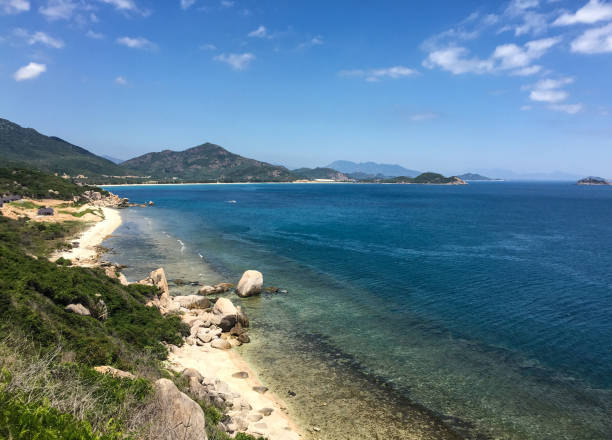 istock Idyllic tropical sea in sunny day 1622963638