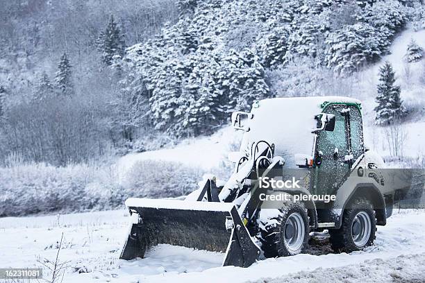 Снег Плуг — стоковые фотографии и другие картинки Winterdienst - Winterdienst, Асфальт, Без людей