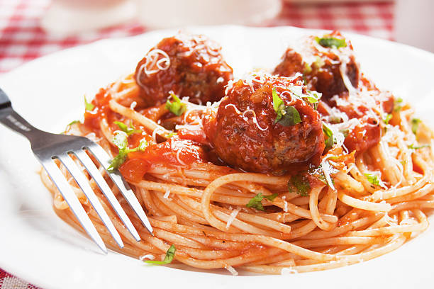 istock Spaghetti pasta and meatballs 162313382