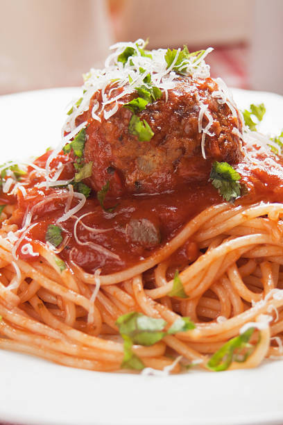 istock Spaghetti pasta and meatballs 162313422