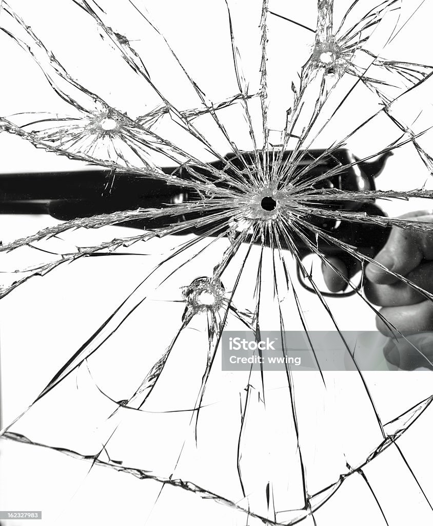 권총 및 샷잔 - 로열티 프리 총알 구멍 스톡 사진