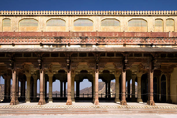 джайпур, индия-янтарь fort - jaipur amber fort column amber palace стоковые фото и изображения