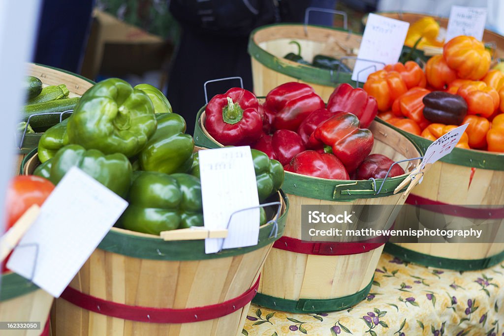 Variedade de pimentão para venda - Foto de stock de Agricultura royalty-free