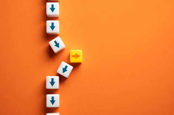 istock Stop falling out, get out of the loss trend. 1623783413