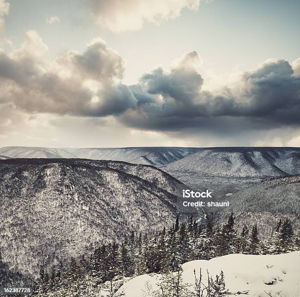 Photo libre de droit de Cape Breton Vista banque d'images et plus d'images libres de droit de Admirer le paysage - Admirer le paysage, Canada, Chaîne de montagnes