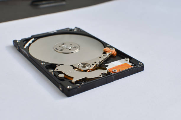 istock Detail of a highlighted laptop HDD, symbolizing technical support and technological advancement. Concept between technical assistance and technological innovation. 1623885317