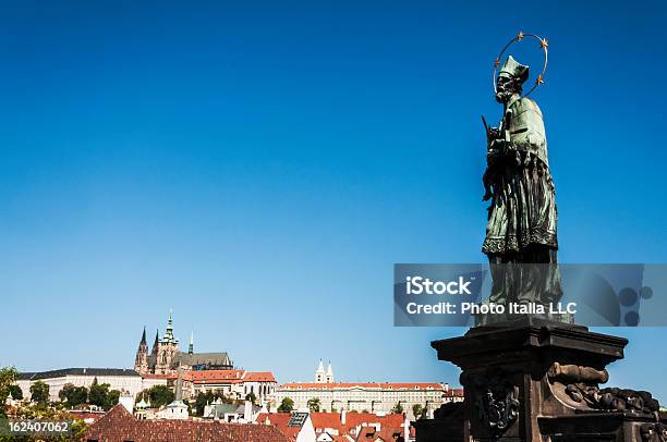 Vista De Praga Foto de stock y más banco de imágenes de Aire libre - Aire libre, Arquitectura, Bohemia