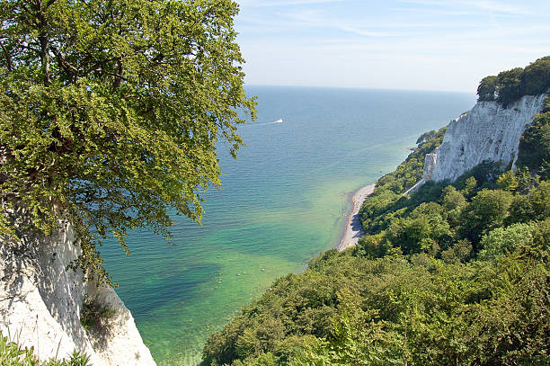 istock Chalk cliff on rugen island (Germany) 162434088