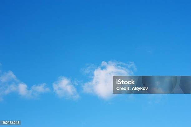 Foto de Céu e mais fotos de stock de Azul - Azul, Branco, Clima