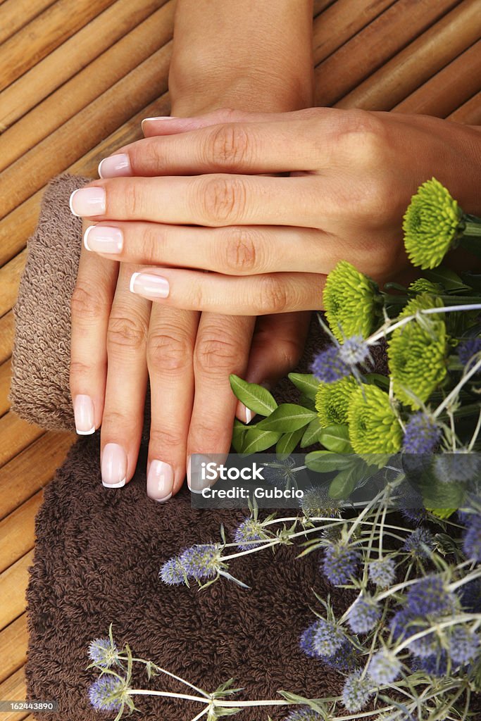 Zabieg kosmetyczny-Manicure - Zbiór zdjęć royalty-free (Bambus - Wiechlinowate)
