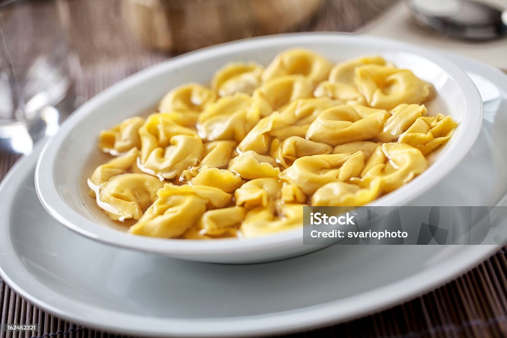 Tortellini en caldo - Foto de stock de Cappelletti - Pasta libre de derechos