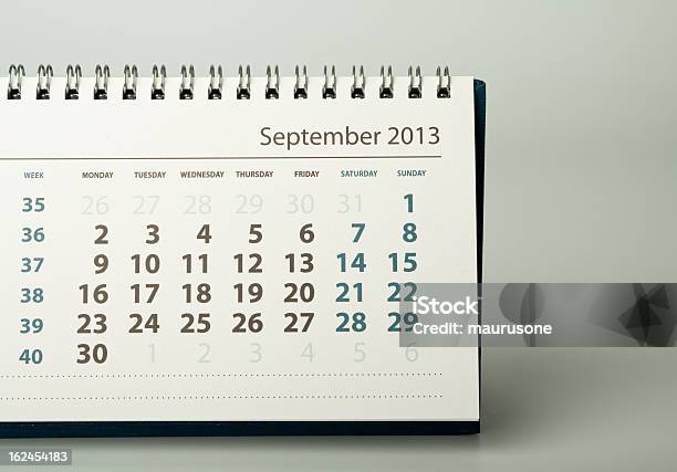 Calendário Folha De Setembro - Fotografias de stock e mais imagens de Agenda Pessoal - Agenda Pessoal, Branco, Calendário