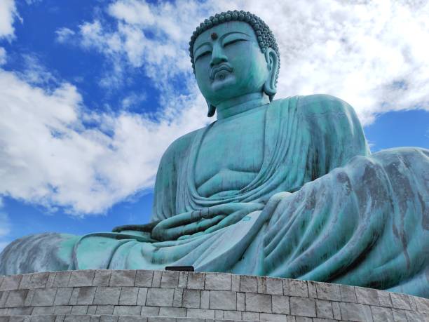 istock Pay homage to the big buddha 1624755496