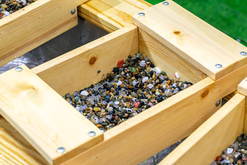 Pebbles of different sizes, colors and textures