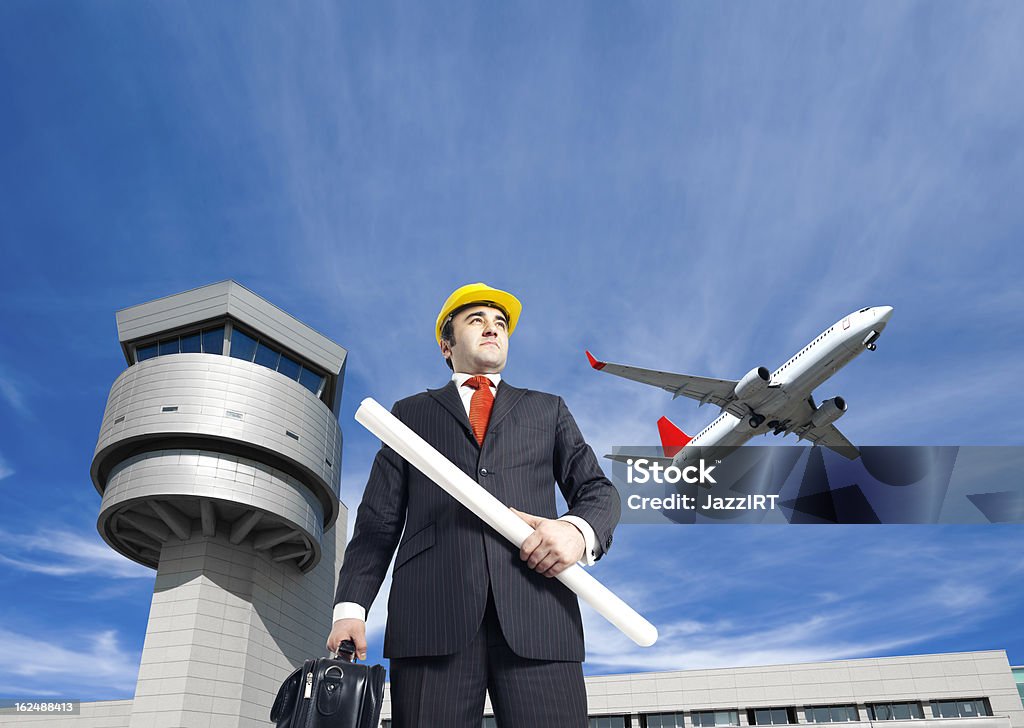 Avions ingénieur à l'aéroport - Photo de Adulte libre de droits