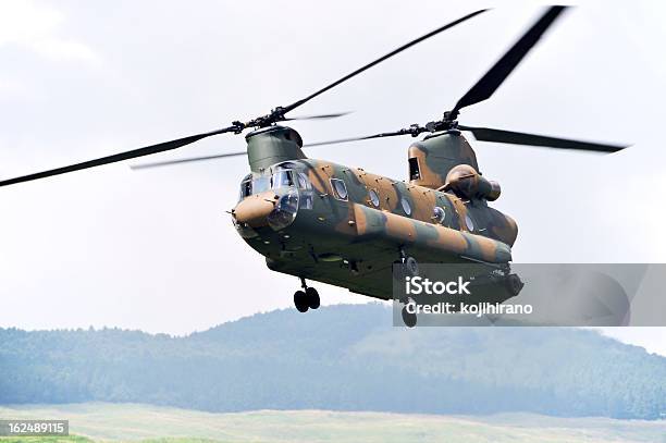 Tandem Rotor De Helicóptero - Fotografias de stock e mais imagens de Armamento - Armamento, Conflito, Espetáculo Aéreo