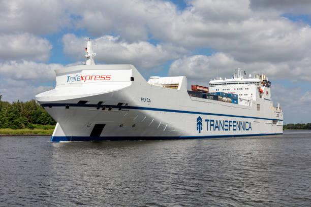 statek conro typu transfennica trafexpress plyca w kanale kilońskim - con ro zdjęcia i obrazy z banku zdjęć