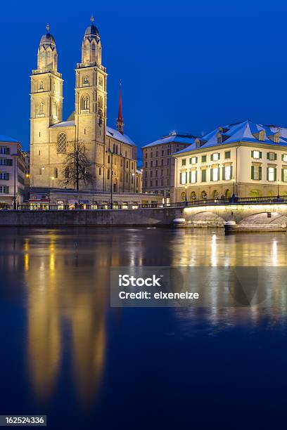 The Монастырская Церковь В Цюрихе — стоковые фотографии и другие картинки Башня - Башня, Без людей, Большой город