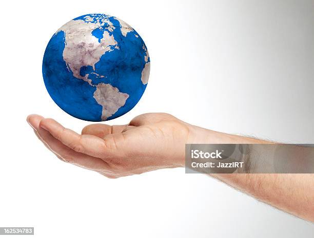 人間の手をアース - 地球儀のストックフォトや画像を多数ご用意 - 地球儀, 惑星, 一つ