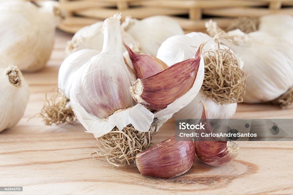 Les ampoules à l'ail et clous de girofle - Photo de Agriculture libre de droits