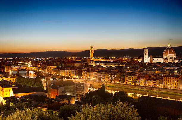 istock Florence, Arno River and Ponte Vecchio after sunset, Italy 162575036