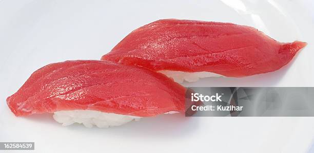 Sushi Foto de stock y más banco de imágenes de Alimento - Alimento, Arroz - Comida básica, Atún - Pescado