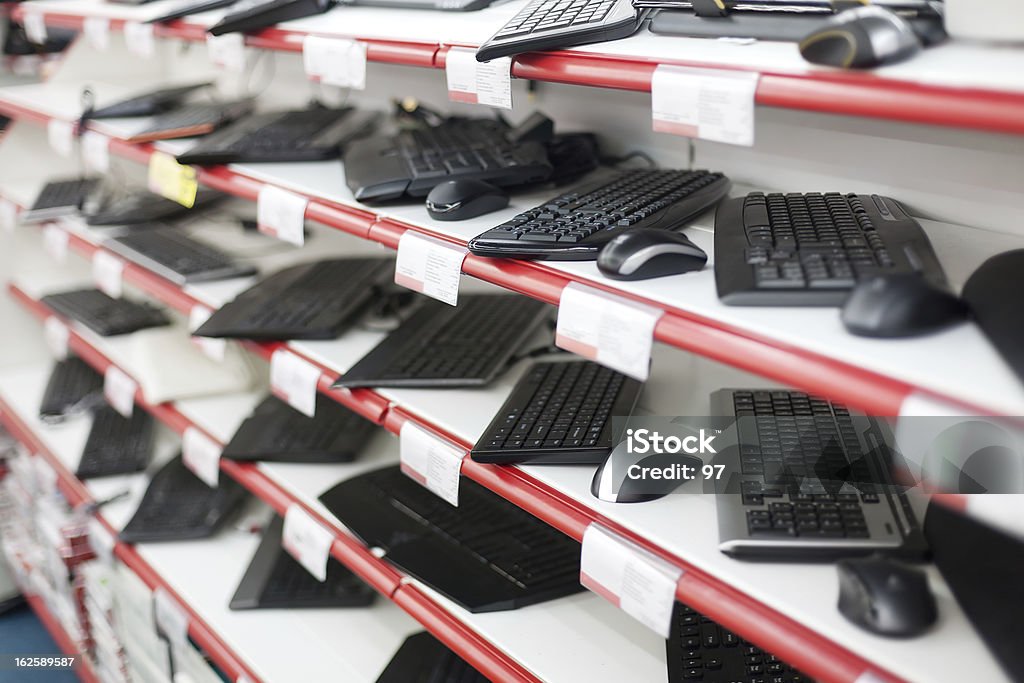 Ventas de teclados de ordenador - Foto de stock de Consumismo libre de derechos