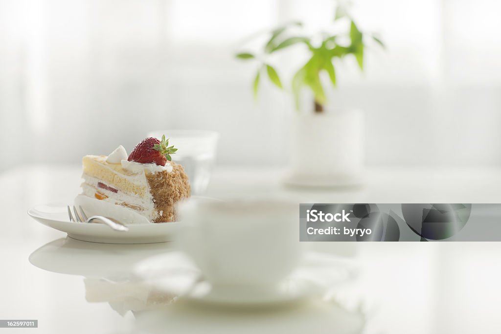 Gâteau et thé - Photo de Aliment libre de droits