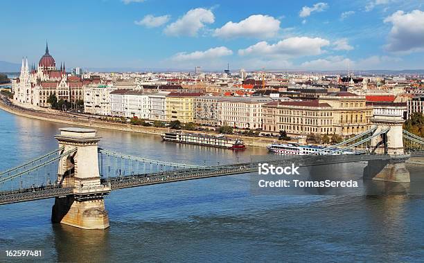 Budapesztpanorama Z Zamek Węgry - zdjęcia stockowe i więcej obrazów Architektura - Architektura, Bez ludzi, Budapeszt