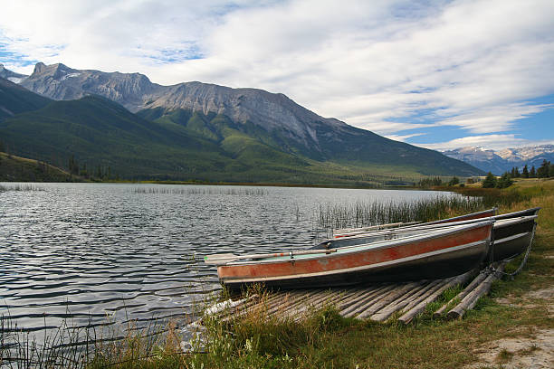 istock Boats at the Talbot Lake 162603593