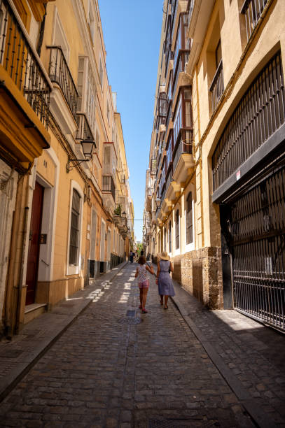 stare miasto w kadyksie, hiszpania - christianity cadiz spain old town zdjęcia i obrazy z banku zdjęć