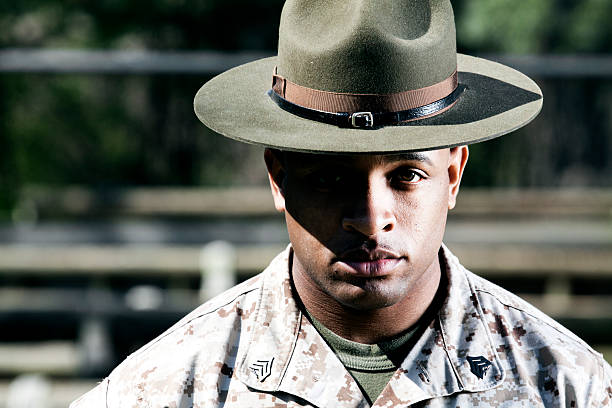 marine drill instructor - sergeant military marines serious stock-fotos und bilder