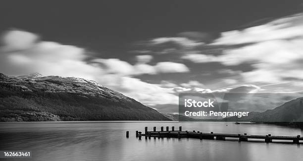 Gettata On Loch Lomond - Fotografie stock e altre immagini di Acqua - Acqua, Ambientazione esterna, Bianco e nero