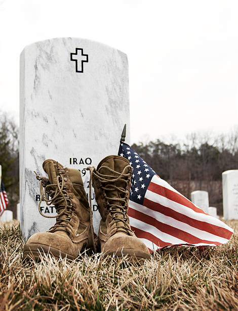 militares graves - military boots - fotografias e filmes do acervo