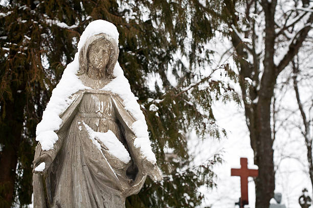 istock Statue of Virgin Mary 162673982
