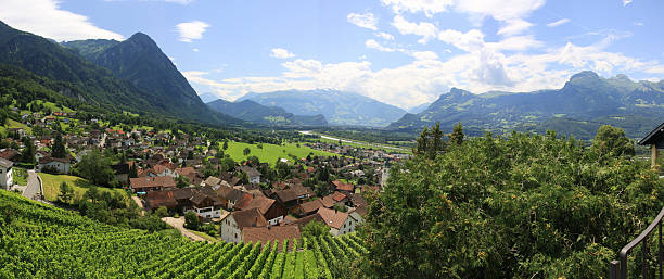 panorama de lichtenstein - liechtenstein - fotografias e filmes do acervo