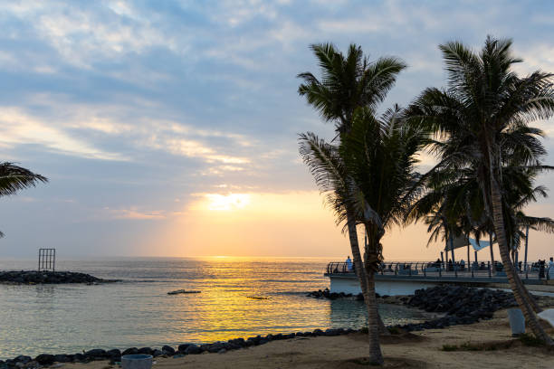 Sunset, Jeddah Corniche Charming sunset at Jeddah Corniche, Jeddah Waterfront, Saudi Arabia, Jan 2023 saudi arabia jeddah landscape stock pictures, royalty-free photos & images