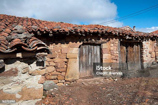 Foto de Antigas Casas De Pedra e mais fotos de stock de Abandonado - Abandonado, Acabado, Aldeia