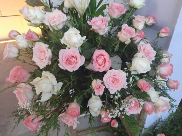 istock A bouquet of pink roses 1627277440