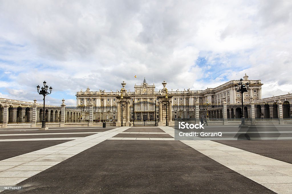 Palacio real de Madrid Plaza de Oriente - Foto de stock de Aire libre libre de derechos