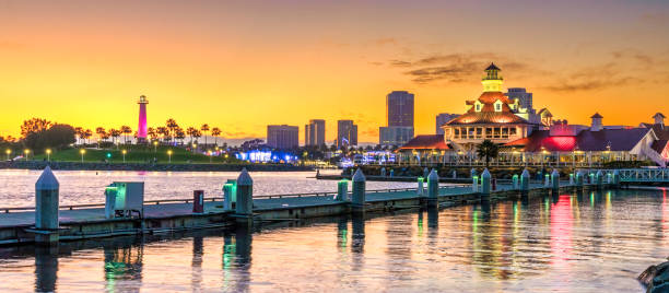 istock Long Beach Bay Los Angeles at Dusk 1627509911