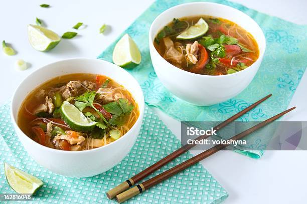 Thai Hühnernudelsuppe Stockfoto und mehr Bilder von Gaeng Phet Gai - Gaeng Phet Gai, Hühnernudelsuppe, Nudelsuppen