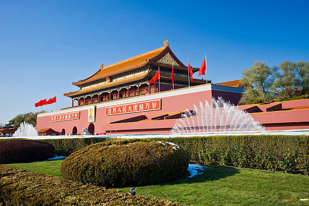 запретный город в пекине, китай - gate of divine military genius стоковые фото и изображения