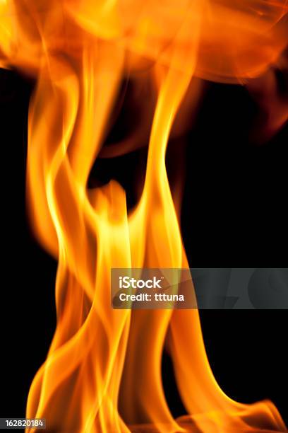 リフトアーム暖炉の炎を燃やす黒色の背景 - 不死鳥のストックフォトや画像を多数ご用意 - 不死鳥, くつろぐ, まぶしい