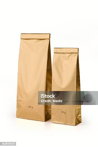 Borse Oro Per Il Tè - Fotografie stock e altre immagini di Borsa - Borsa, Caffè - Bevanda, Composizione verticale