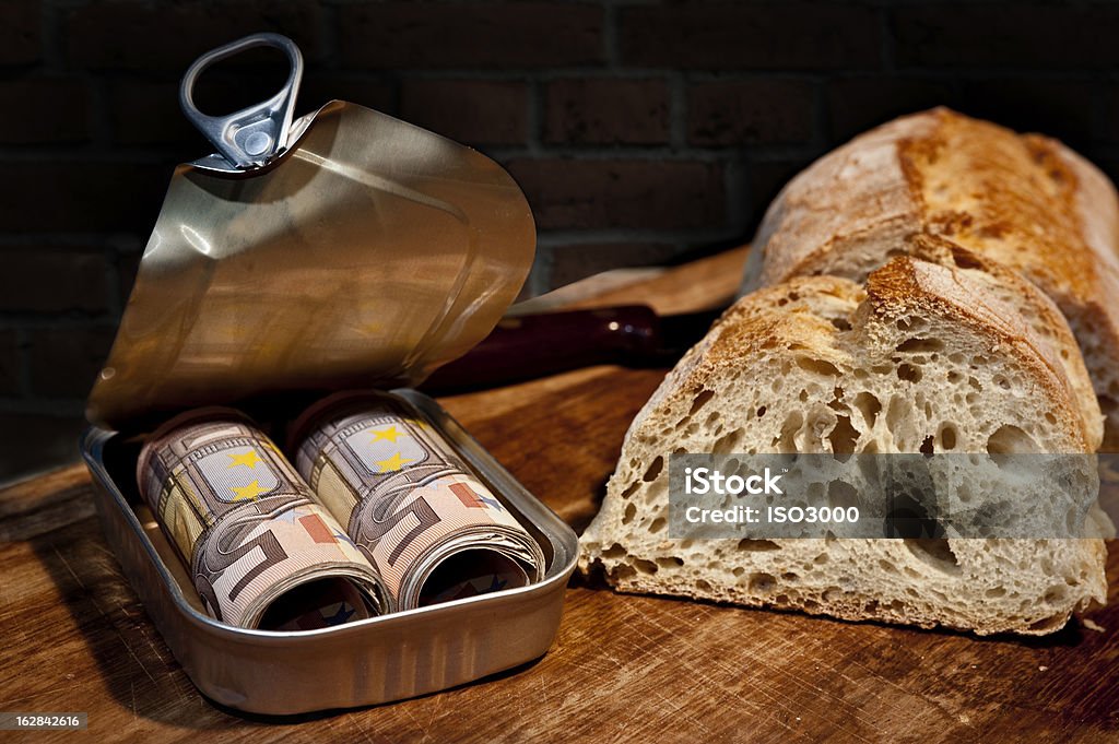 In Dosen Geld - Lizenzfrei Blech Stock-Foto