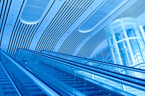 에스컬레이터 - escalator automated built structure moving down 뉴스 사진 이미지