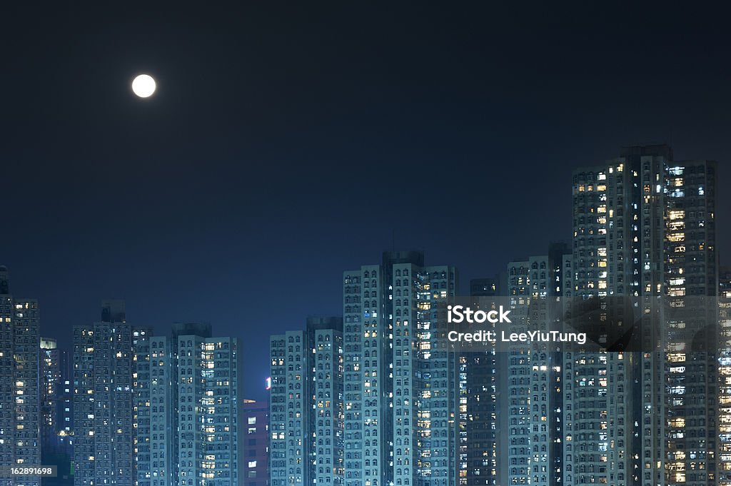 Ciudad de Hong Kong en la noche - Foto de stock de Aire libre libre de derechos