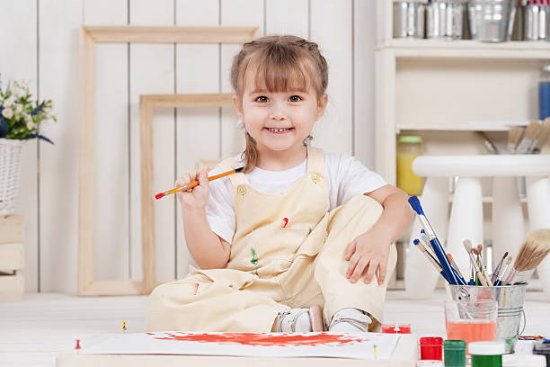 istock Girl-artist 162892604
